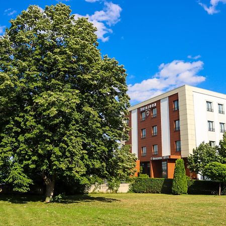 Amazona Hotel Pristina Exterior foto